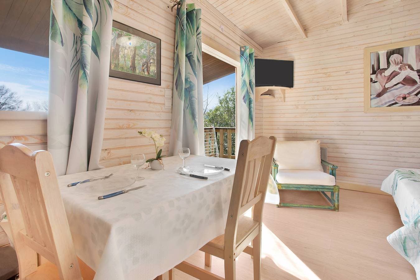Foto 8 von 24: Chalet „Superbe“ mit privater Terrasse, WLAN und Klimaanlage