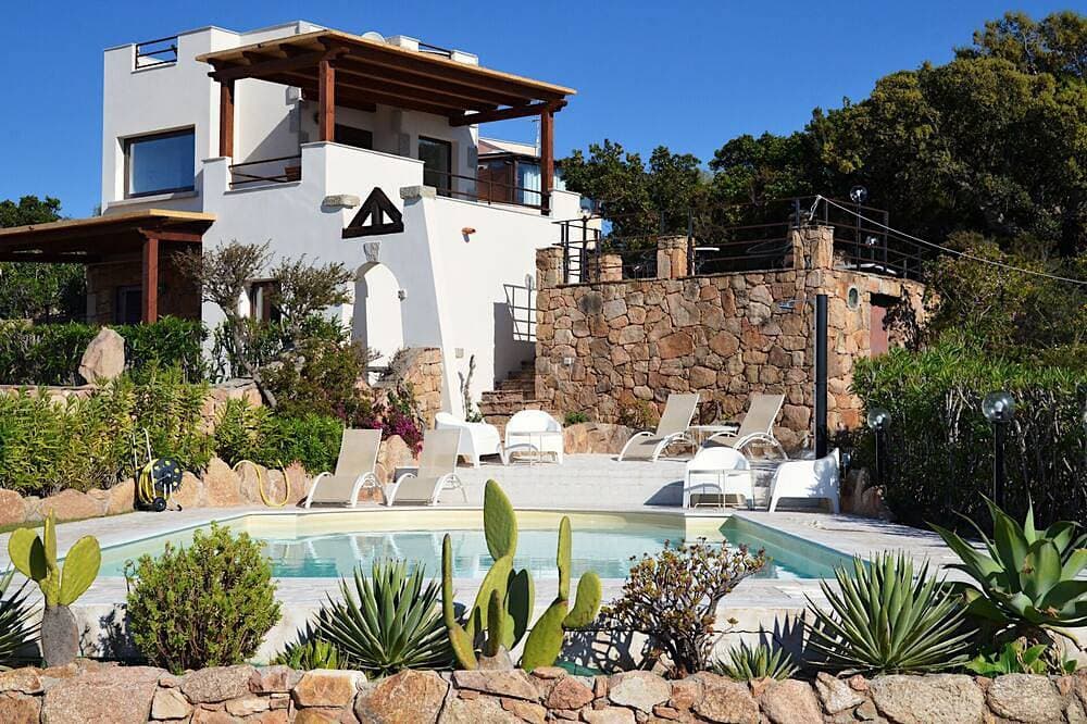 Bougainvillier Villa in Pedra Longa. Panoramablick, privater Pool. 1