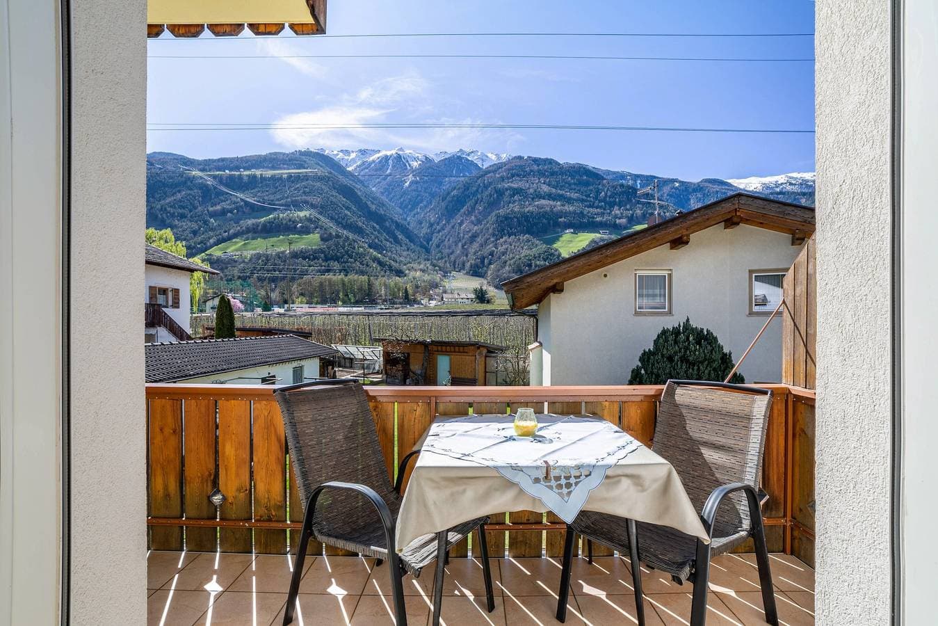 Foto 9 von 14: Ferienwohnung 'Typ B Haus Pöder' mit Bergblick, Gemeinschaftsgarten und WLAN