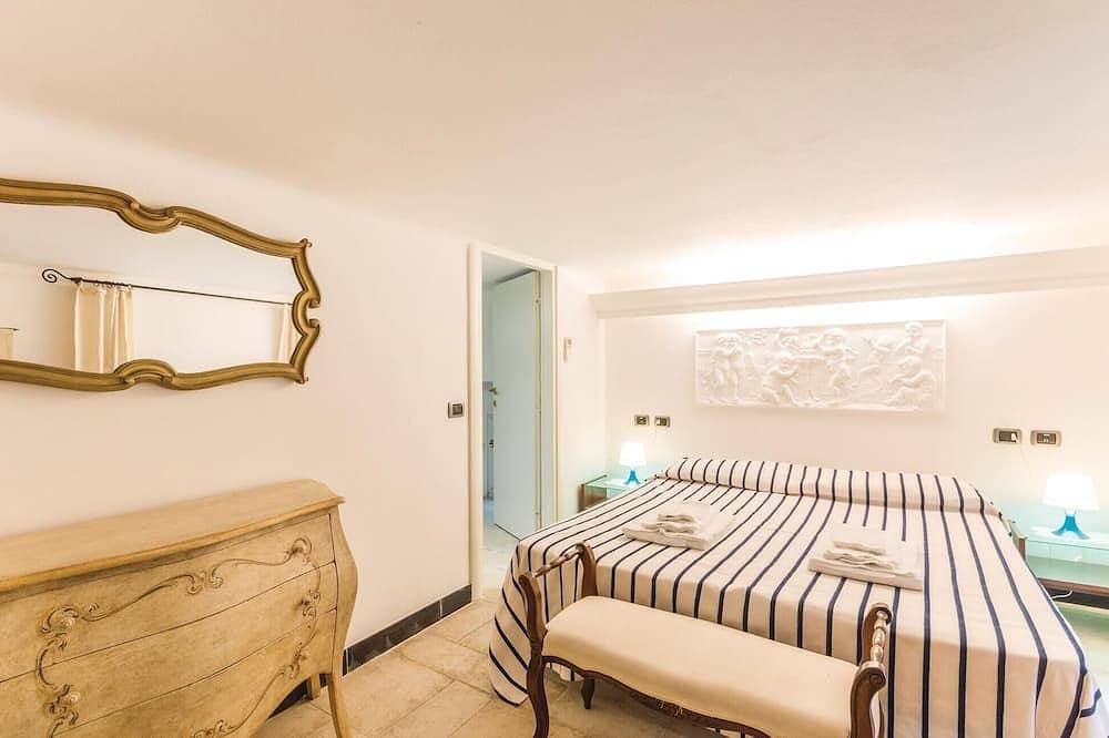 Foto 2 von 22: Beach front apartment in Rapallo Ge with swimming pool