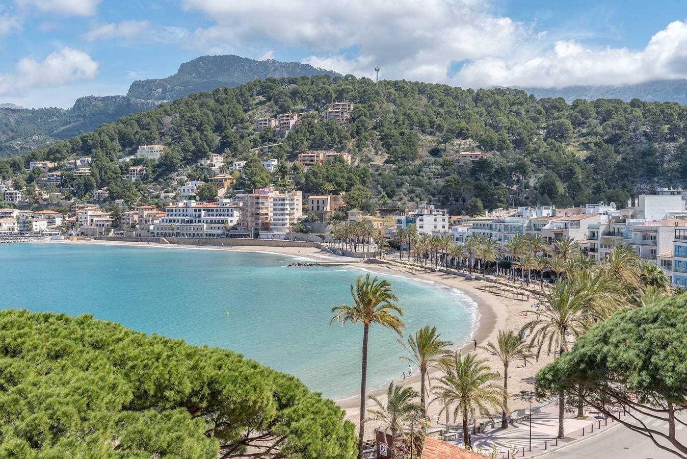 Foto 3 von 27: Villa am Strand mit Meerblick in Port de Sóller, Garten und WLAN