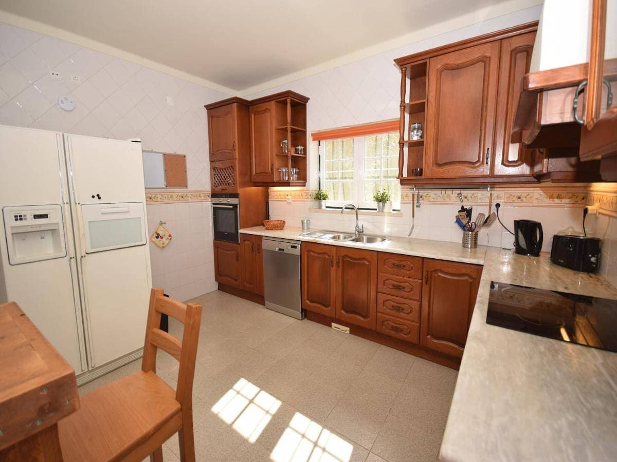 Foto 4 von 41: Four-Bedroom Villa