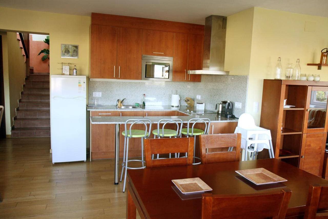 Foto 7 von 12: Six-Bedroom House