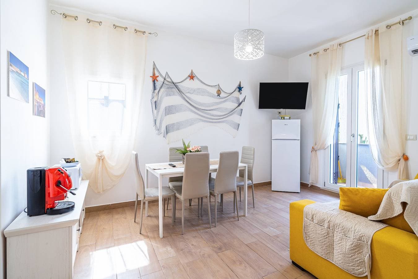 Foto 4 von 28: Ferienwohnung 'Re Di Denari' mit Meerblick, Wi-Fi und Klimaanlage