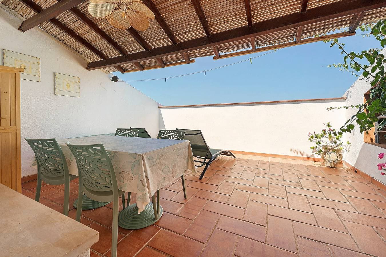 Foto 2 von 36: Ferienhaus 'Love Sant'elmo' mit Meerblick, Wi-Fi und Klimaanlage