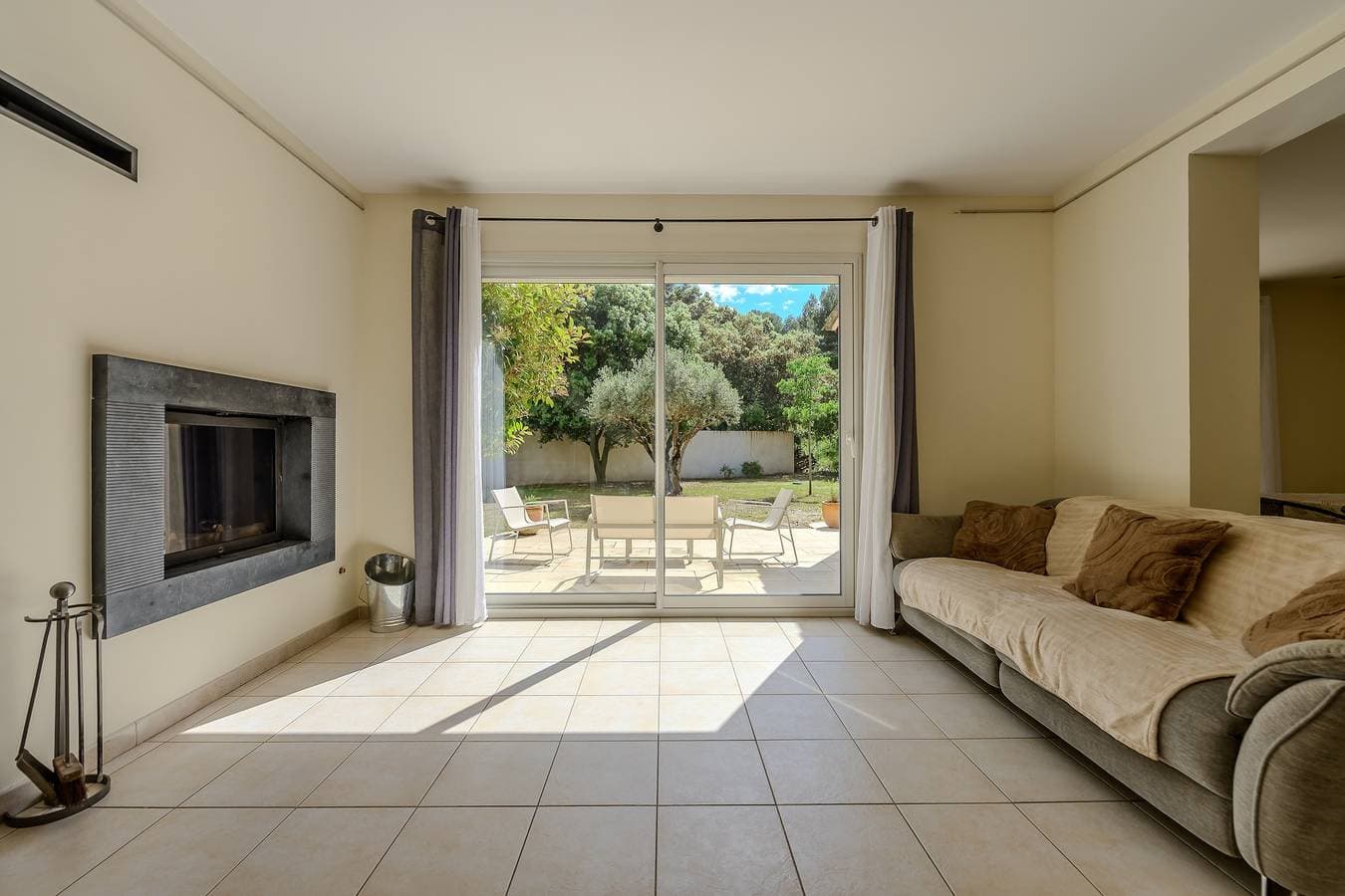 Foto 3 von 22: Ferienhaus für 8 Personen mit Pool
