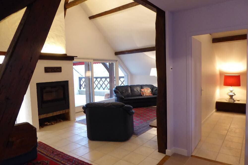 Foto 7 von 30: Burgund Ferienwohnung  Physalis mit Balkon Nähe Beaune, Dijon Dole,  ruhige Lage