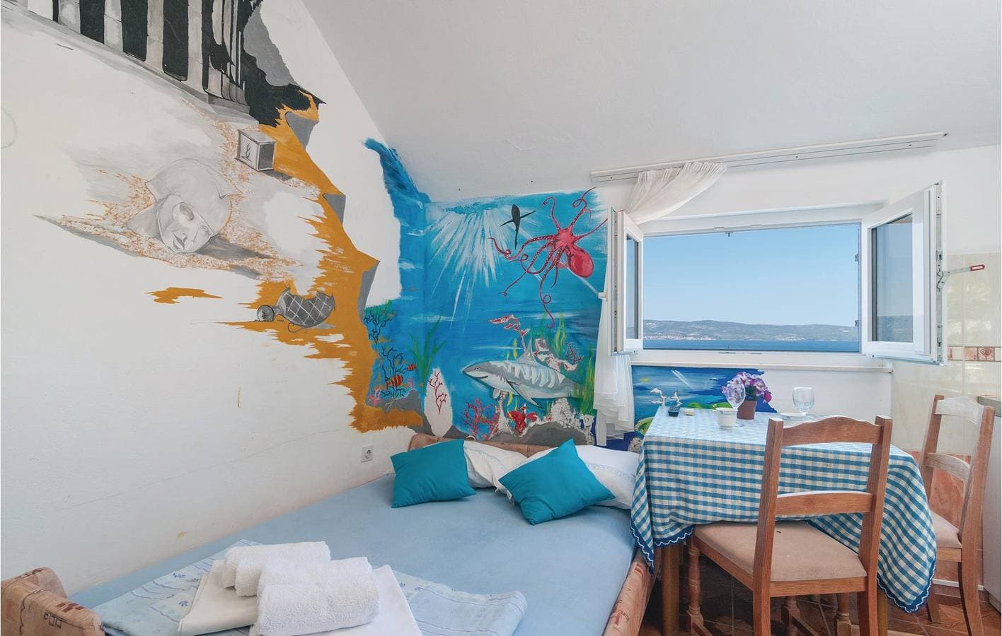 Foto 3 von 18: Charmantes Surfer-Apartment mit Terrasse, 1 km vom Strand entfernt