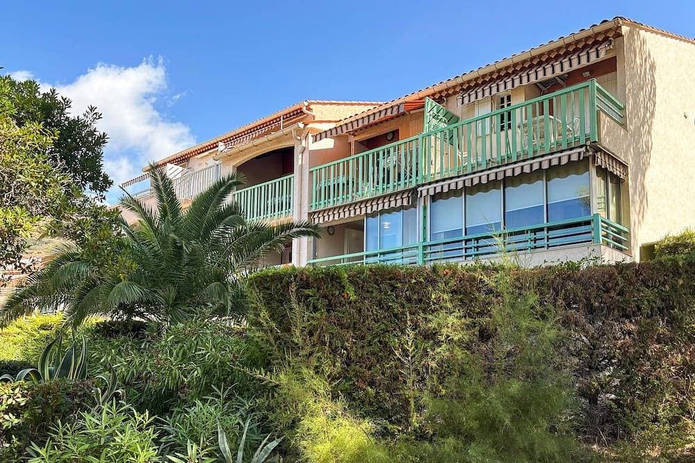 Awesome apartment in Agay with house sea view 1