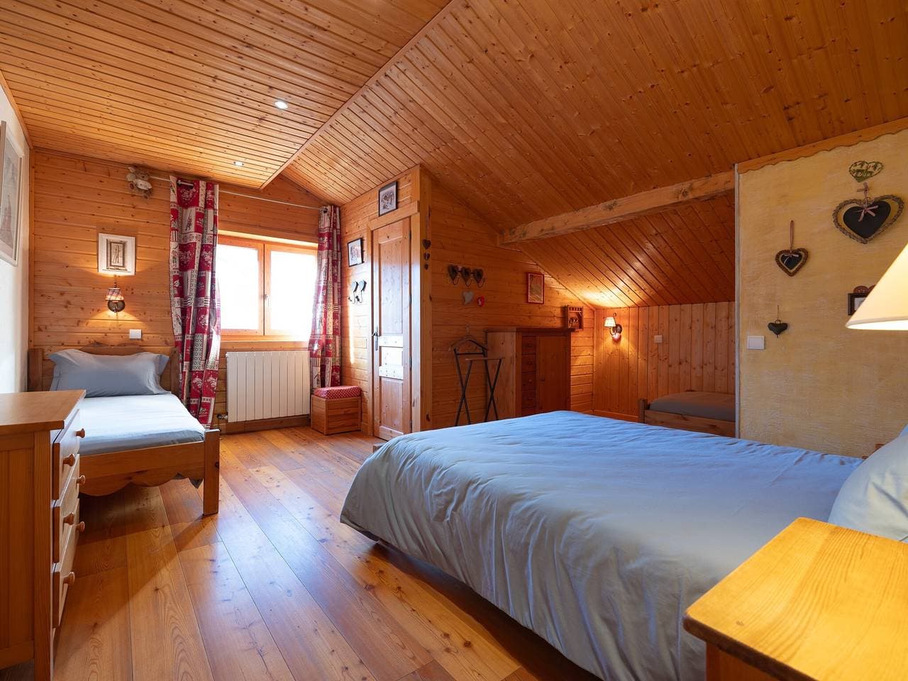 Foto 11 von 19: Chalet 'Les Grands Champs Sud' mit Bergblick, privater Terrasse und Wi-Fi