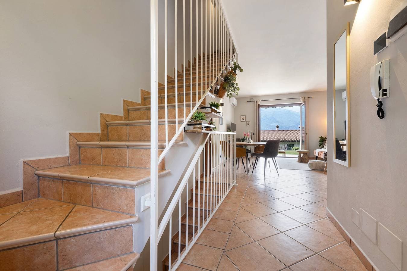 Foto 7 von 25: Ferienhaus 'Casa Di Tino' mit Seeblick, Wi-Fi und Klimaanlage