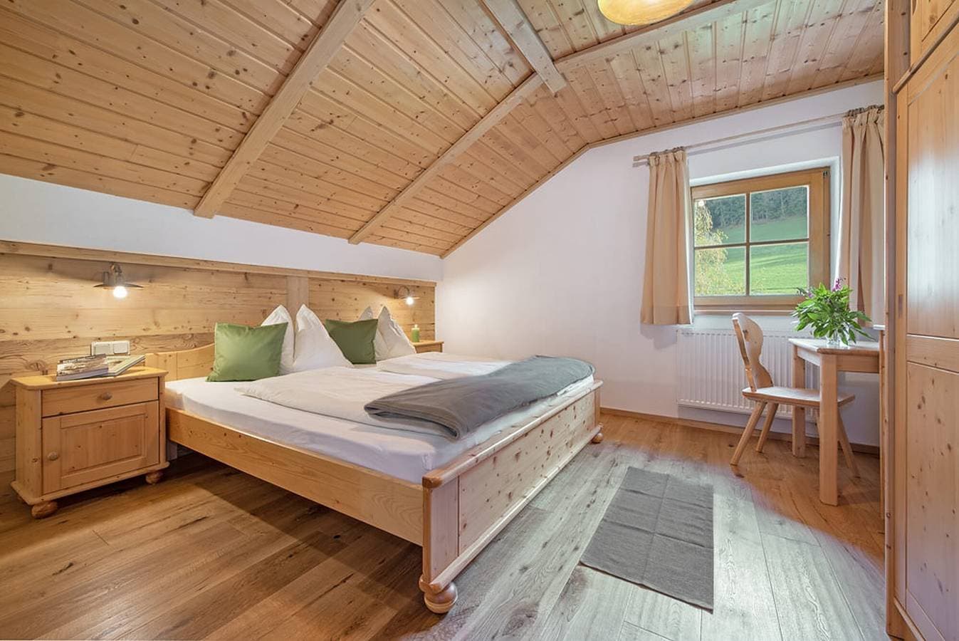 Foto 9 von 19: Ferienwohnung "Oberglarzhof Kirsch" mit Bergblick, Garten & WLAN