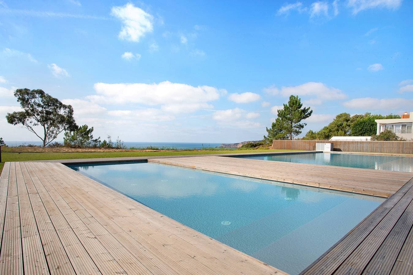 Foto 3 von 38: Ferienwohnung "Luxury Boho Style Nazaré" mit Meerblick, Gemeinschaftspool und WLAN
