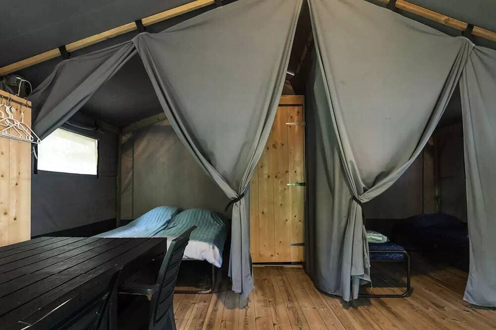 Foto 2 von 30: Glamping tent Camomille 4 people