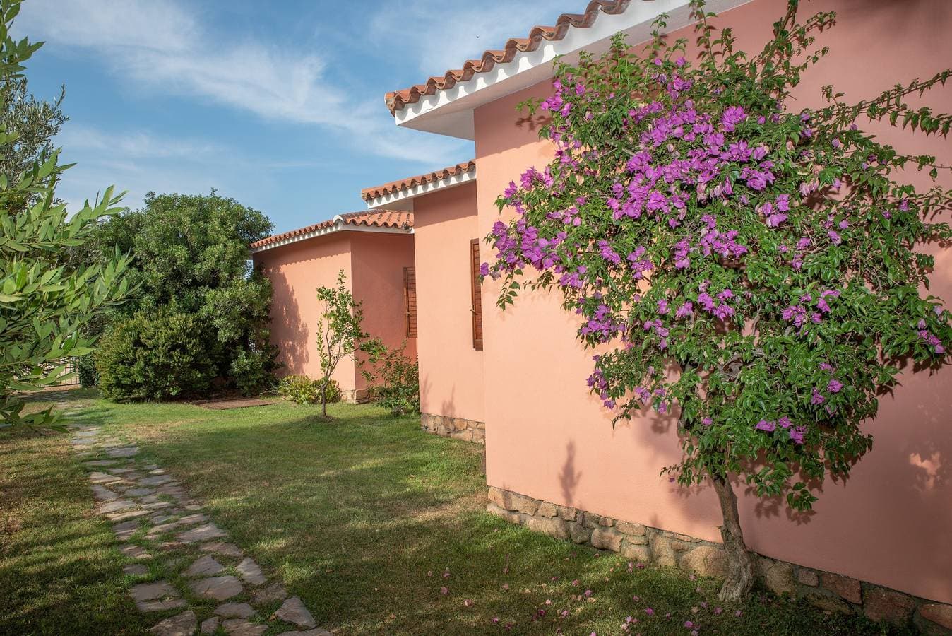 Foto 3 von 37: Mit großem Garten und ruhiger Lage – Villetta Corbezzolo