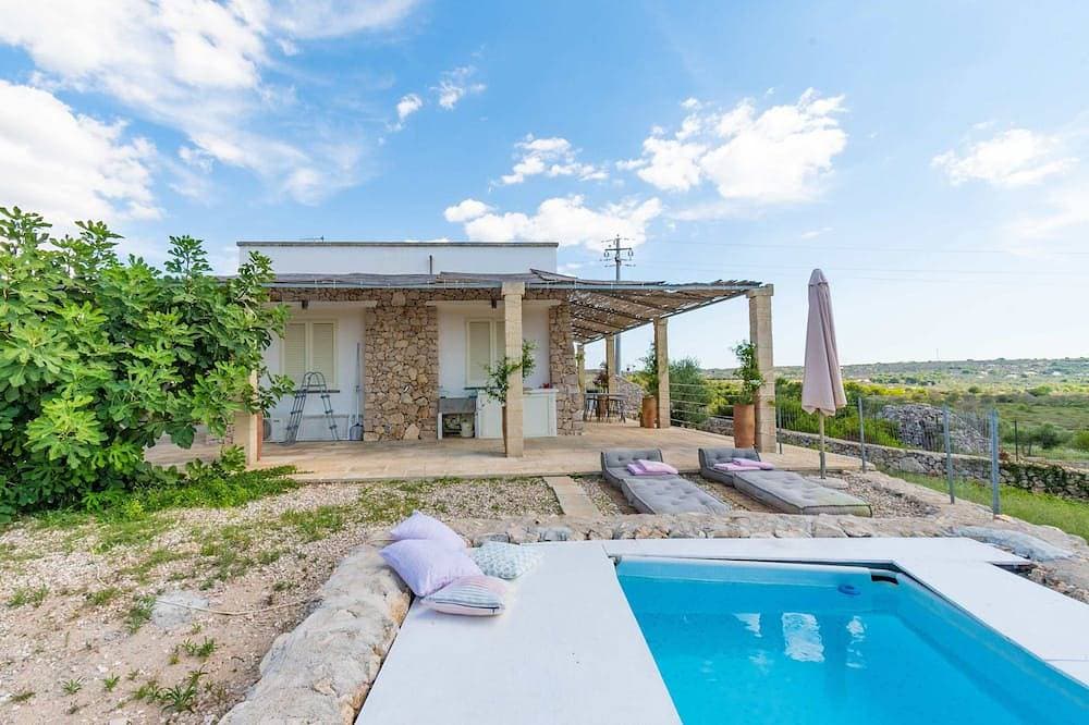 Foto 11 von 18: Hügeliger Trullo mit Meerblick