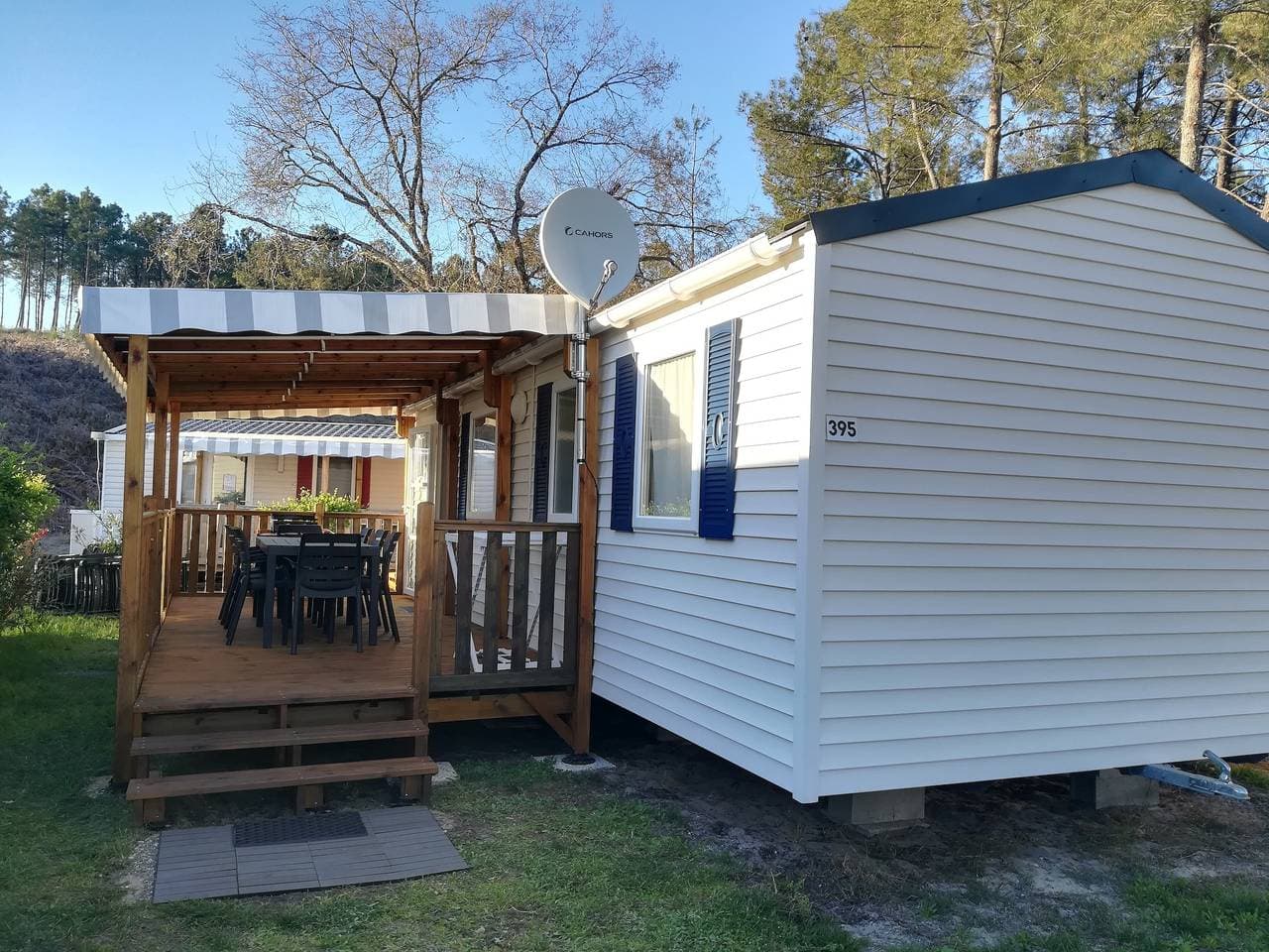 Foto 3 von 35: Mobilheim 'Du Soleil - Contis' mit Gemeinschaftspool, Terrasse und Fun Pass inbegriffen
