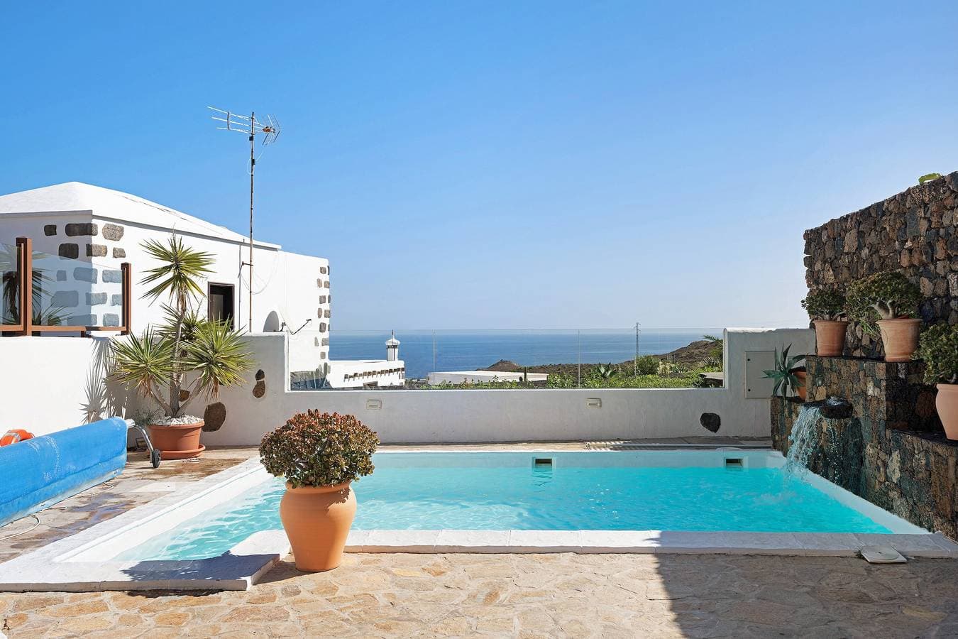 Foto 2 von 22: Ferienhaus „Casa Golondrina“ mit Meerblick, privatem Pool und WLAN