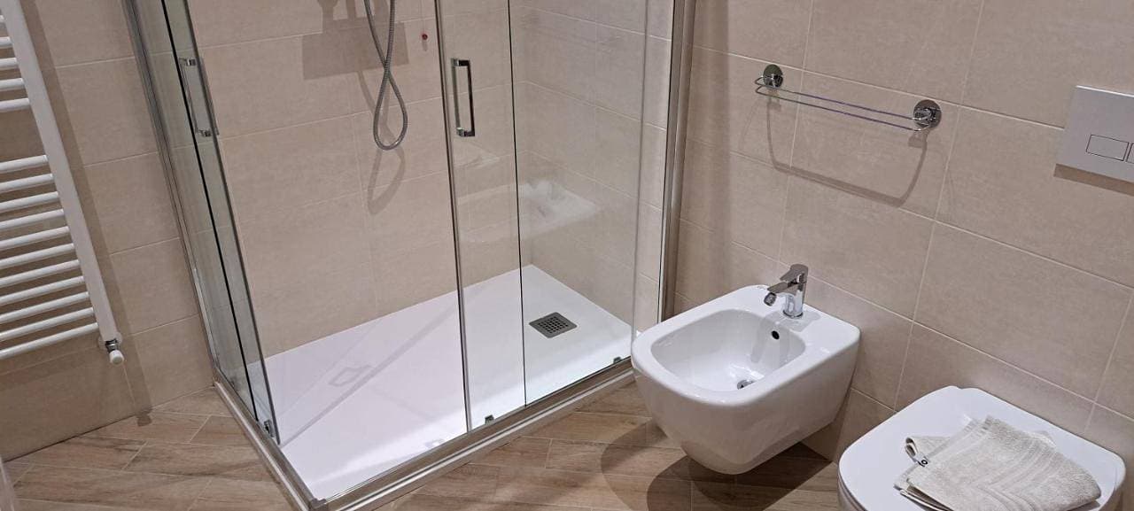 Foto 11 von 14: Double Room with Private Bathroom