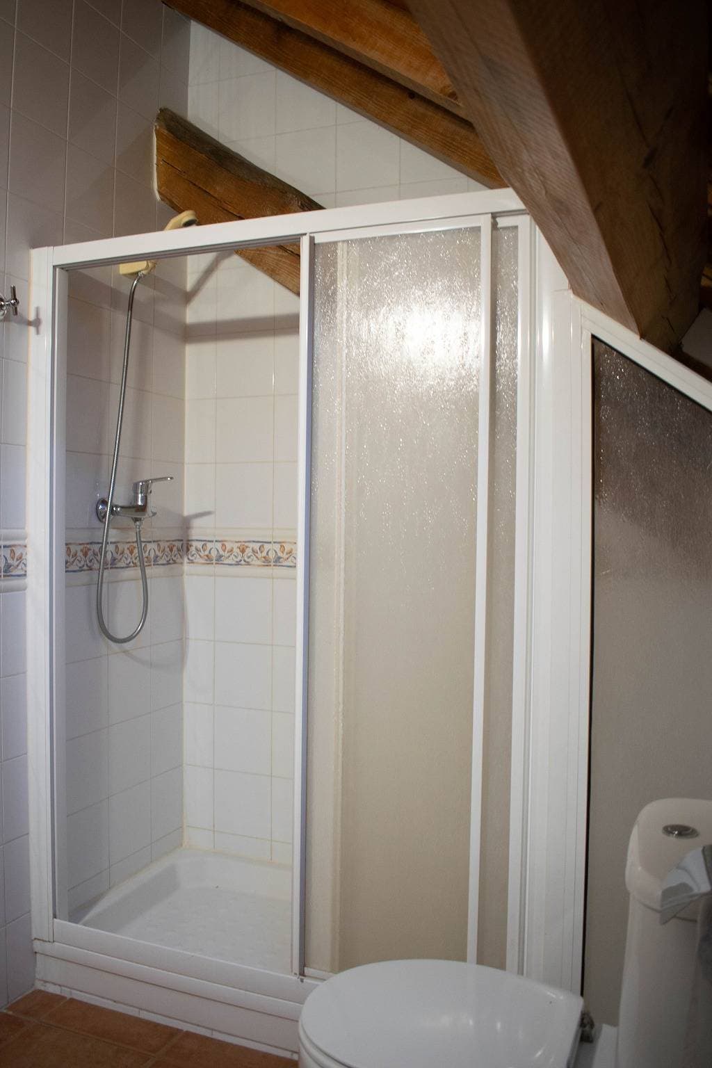 Foto 6 von 12: Ferienwohnung 'Kabila Enea 1' mit Bergblick, Privatem Garten und Wi-Fi