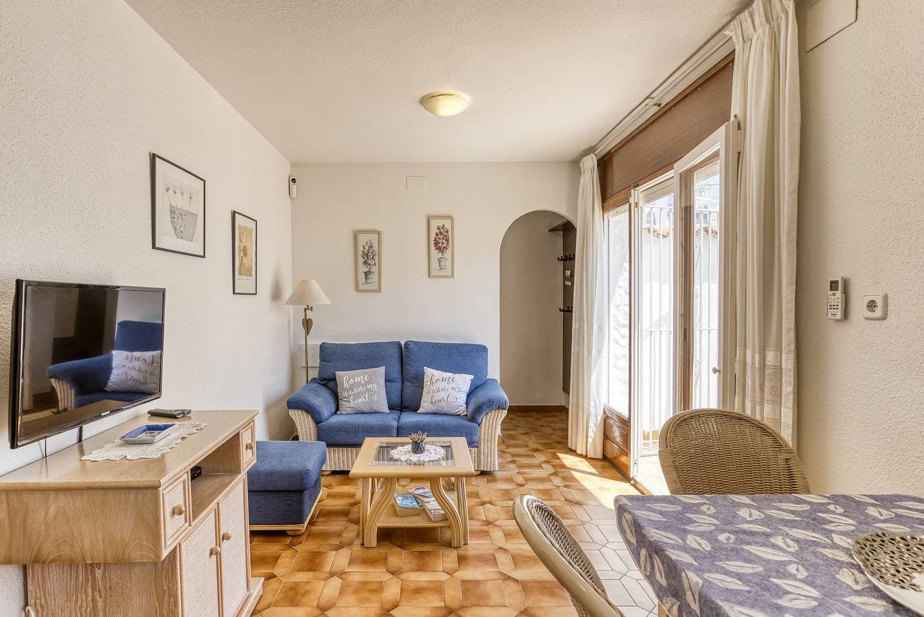 Foto 2 von 20: Apartment 'Bahia Studio' mit Seeblick, WLAN und Klimaanlage
