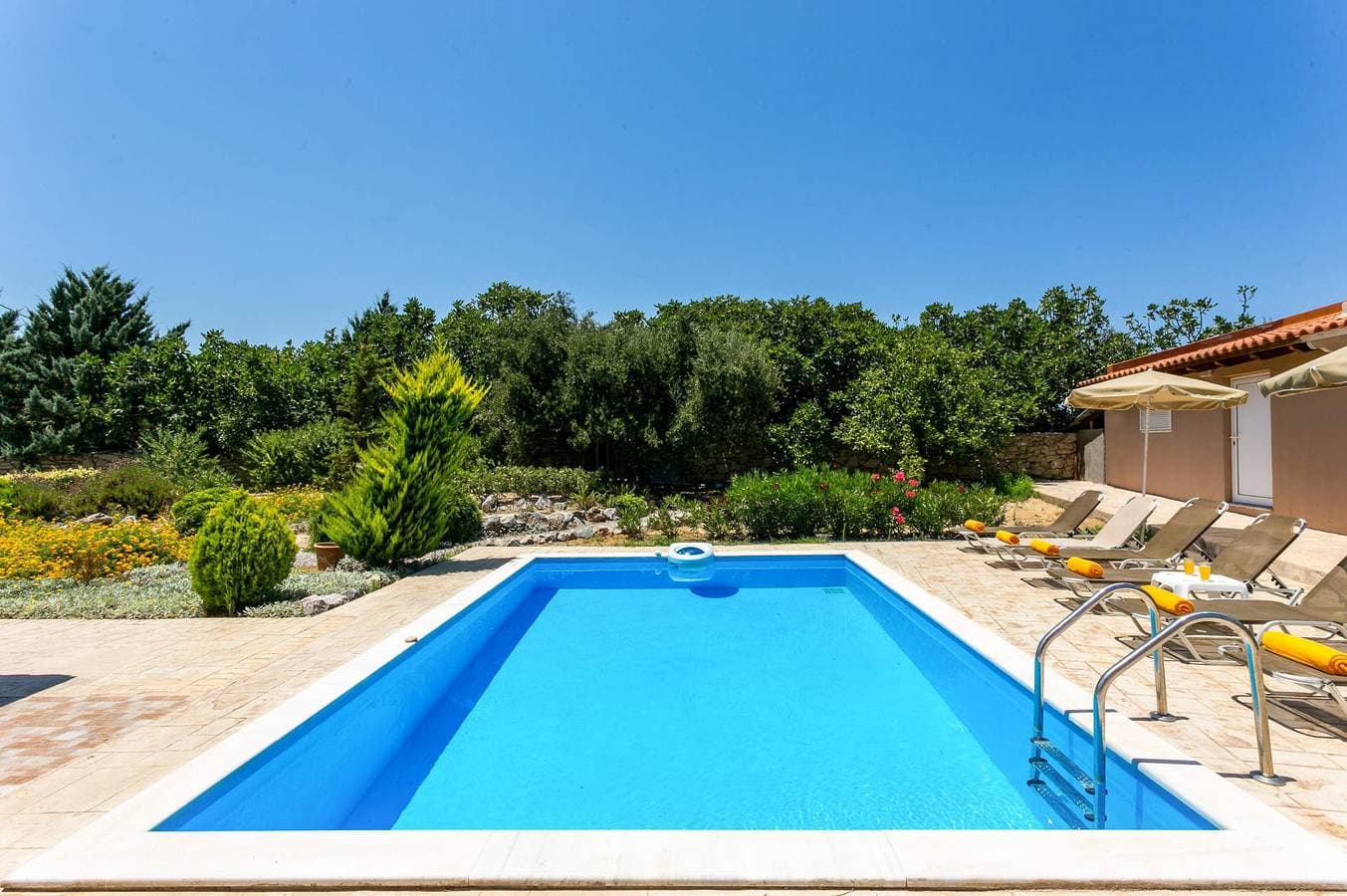 Foto 11 von 21: Villa für 6 Personen mit Garten