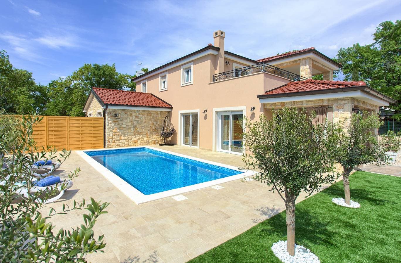 Foto 5 von 50: Villa Lu