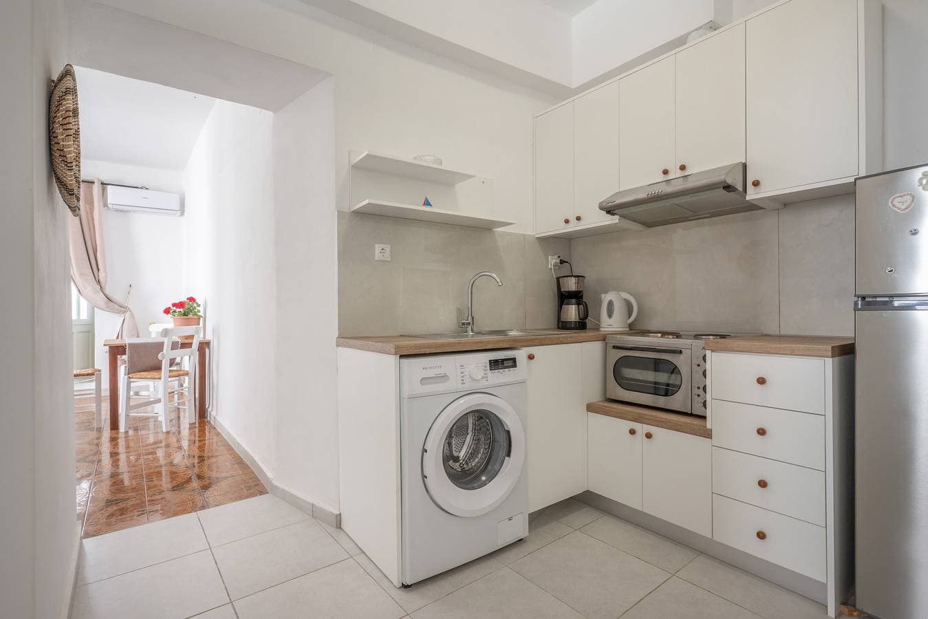 Foto 5 von 28: Apartment 'Kallithea Beach' mit Meerblick, WLAN und Klimaanlage