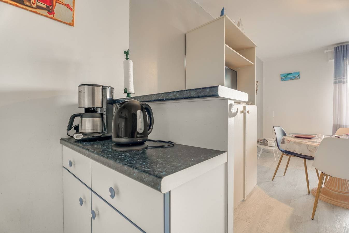 Foto 10 von 28: Charmantes Ferienapartment mit Meerblick, Terrasse und Strandnähe