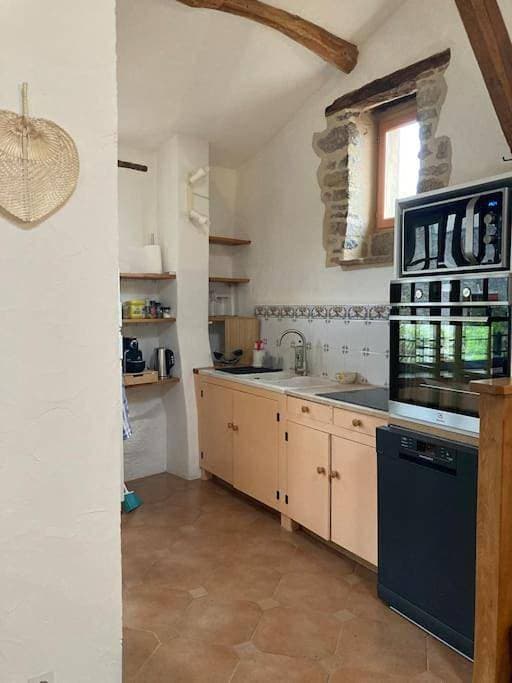 Foto 7 von 13: Three-Bedroom House