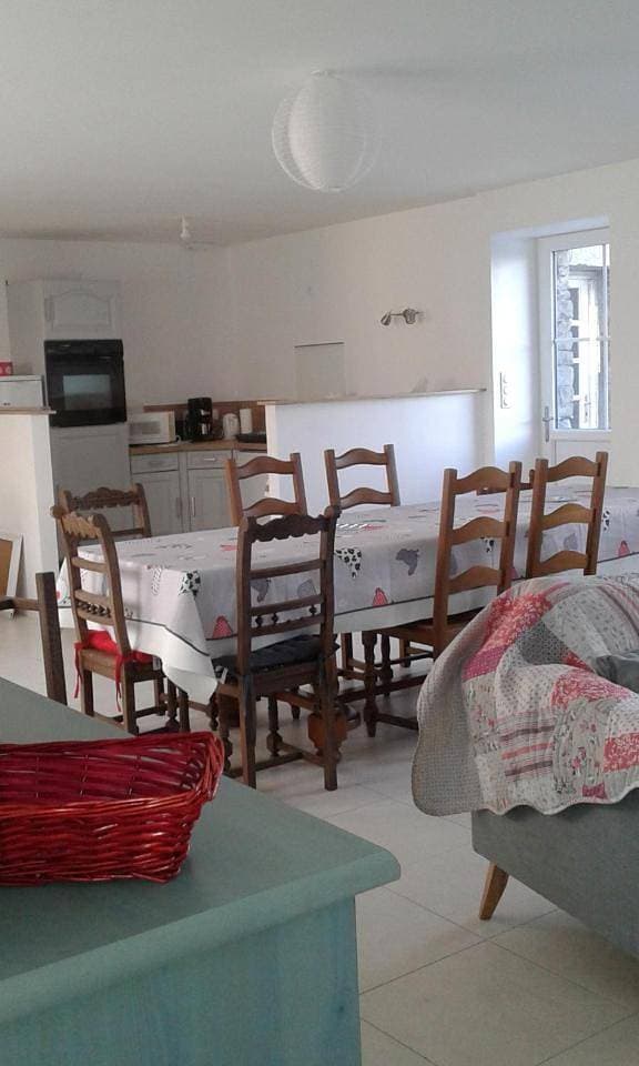 Foto 11 von 37: Three-Bedroom House