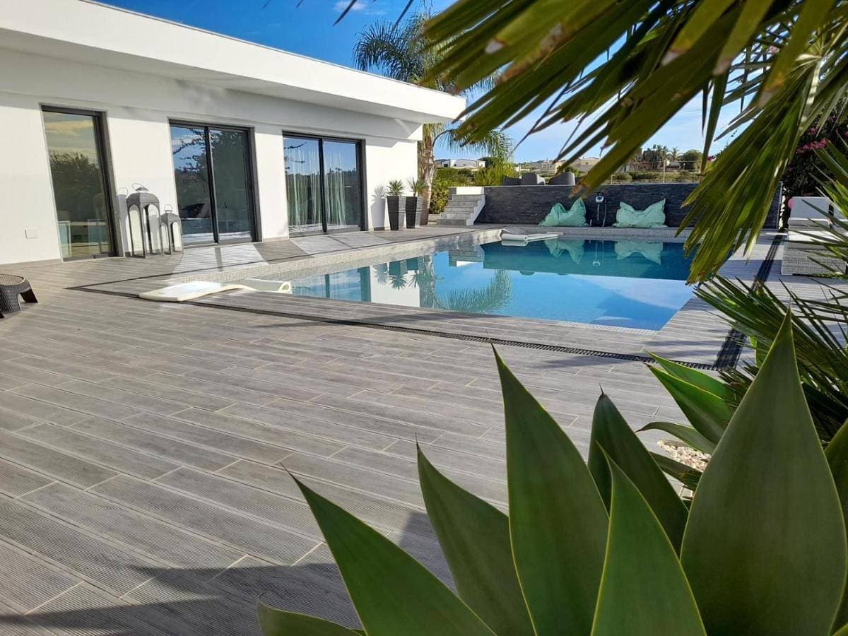 Exceptional villa 1