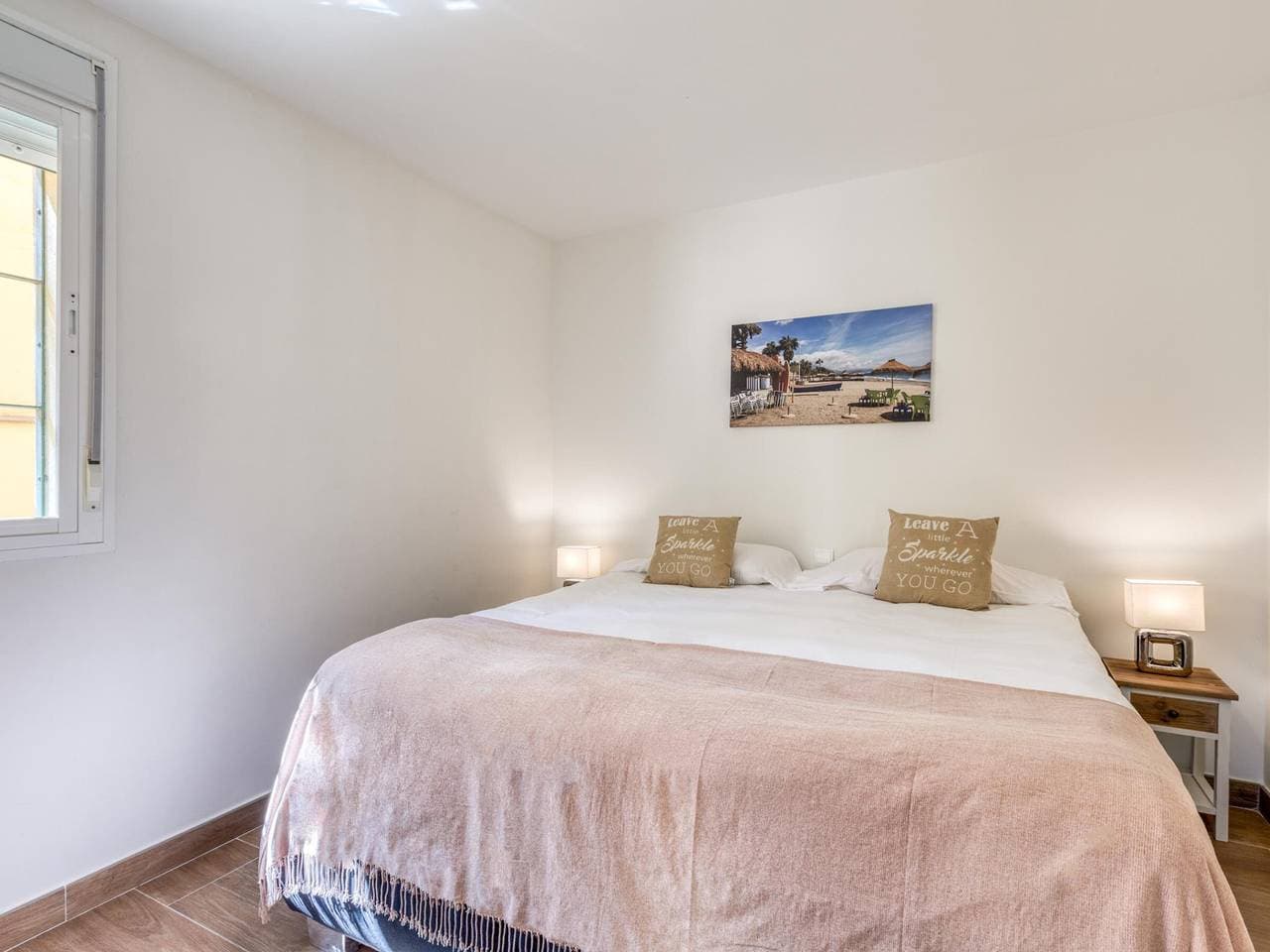 Foto 10 von 23: Moderne Wohnung in Estepona, Erdgeschoss mit Terrasse und Pool, nahe Hafen und Strand