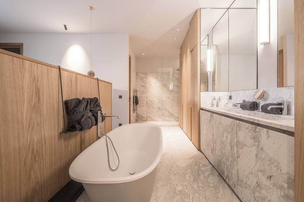 Foto 7 von 23: Modern ski chalet in Courchevel  Chalet Celeste