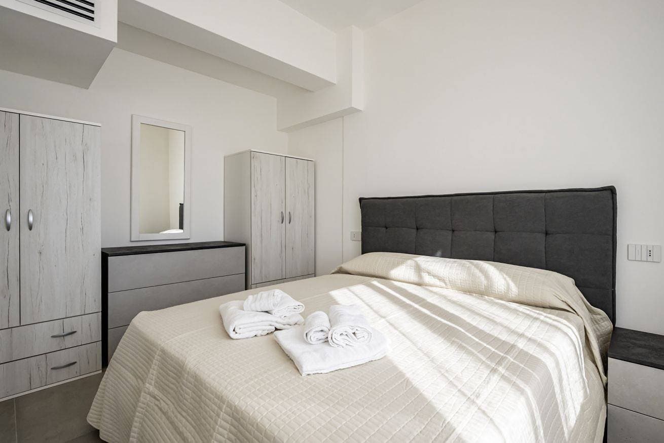 Foto 2 von 15: Luni Aurelia 102  (Apt.5) Sp