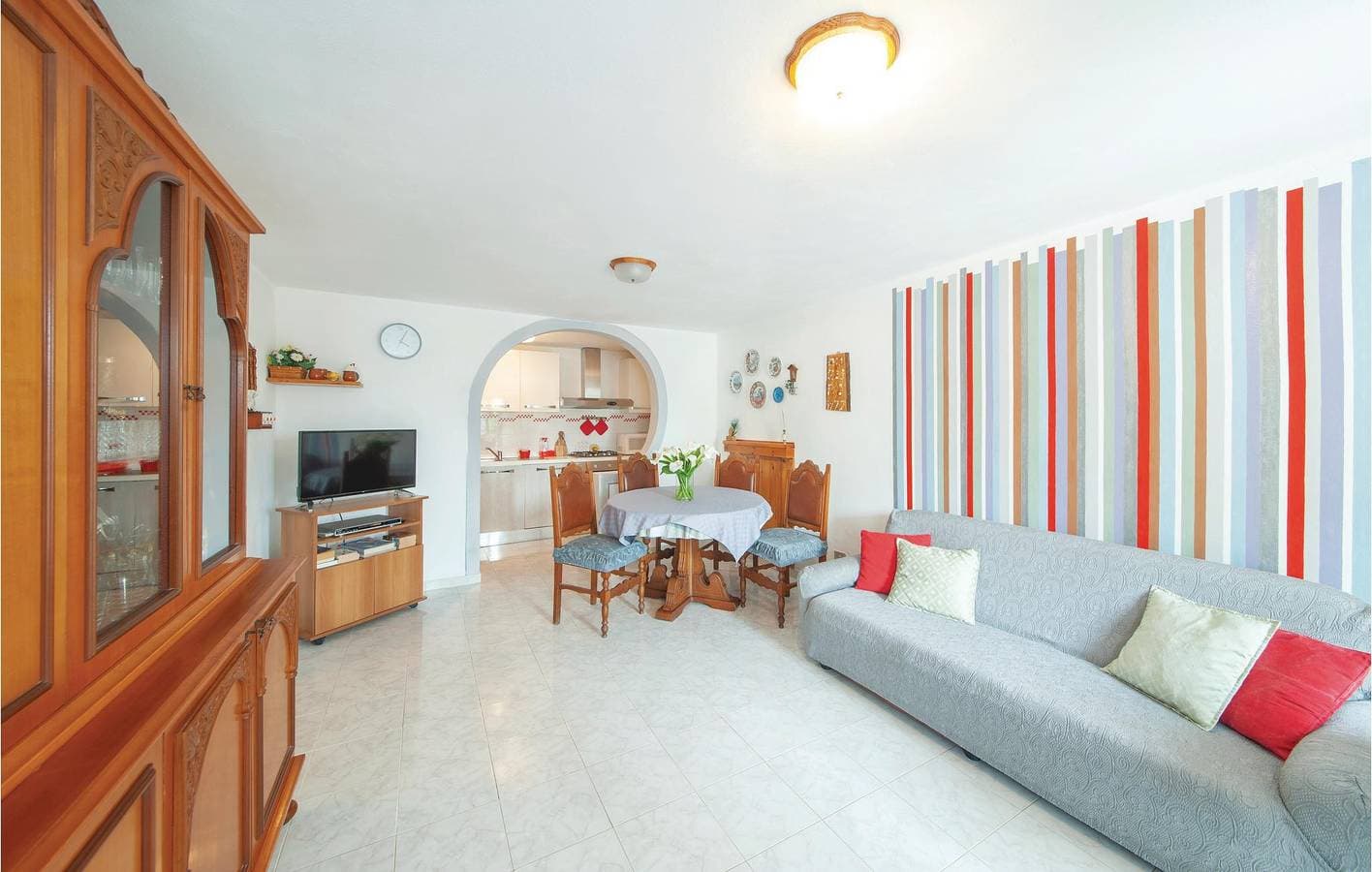 Foto 3 von 16: Gemütliche 1BR Apartment mit Parkplatz, Waschmaschine & Beach Close!