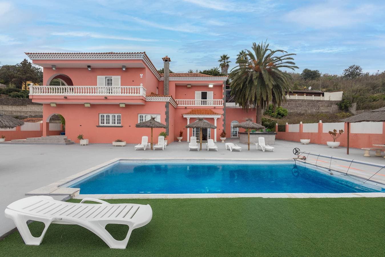 4Br Chalet El Romero-Private Pool, BBQ & Chill 1