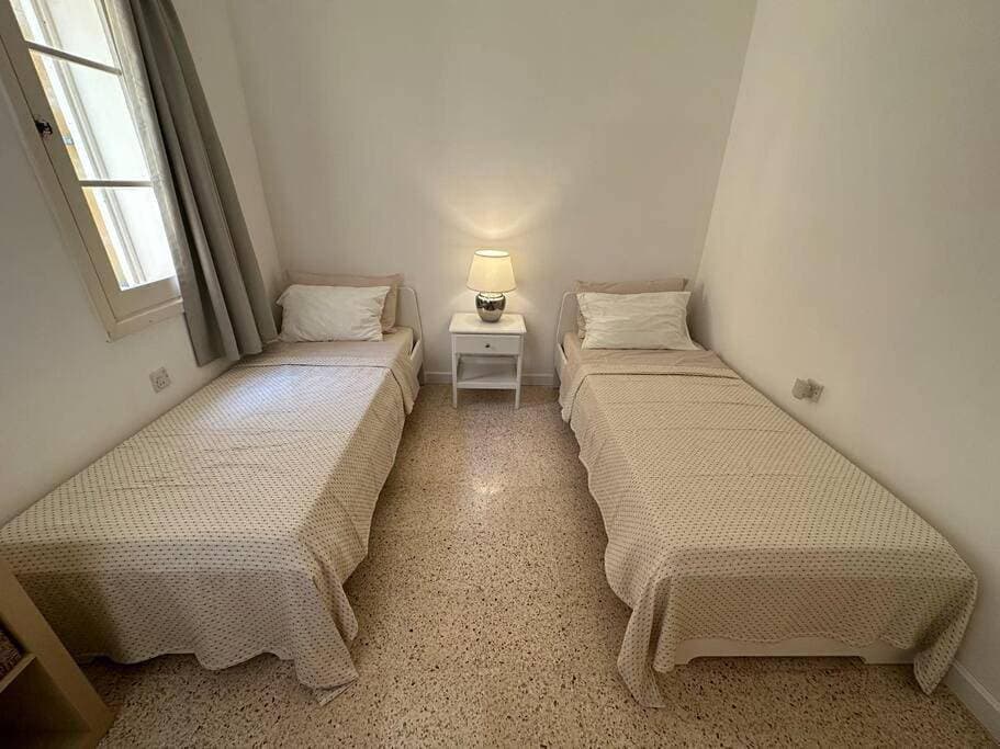 Foto 8 von 33: Two-Bedroom Apartment