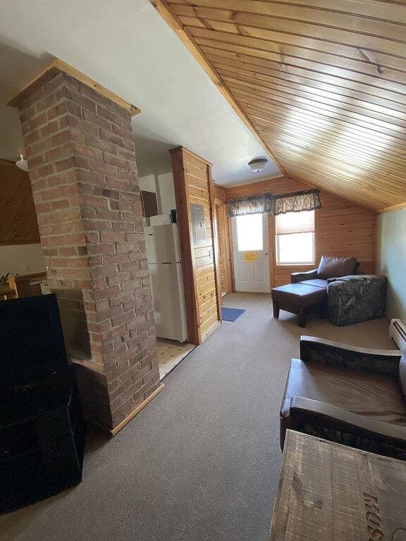 Foto 7 von 48: Lakeside Lodge Sinclair Maine Llc