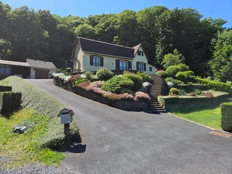 Maison familiale 3 chambres en bord de Meuse 1
