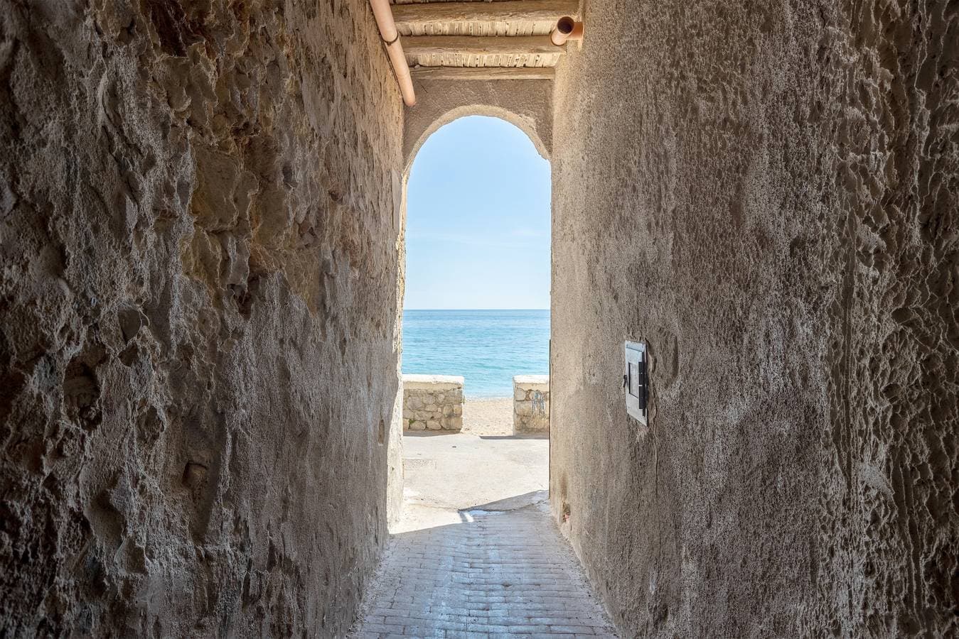 Una porta a mare 1