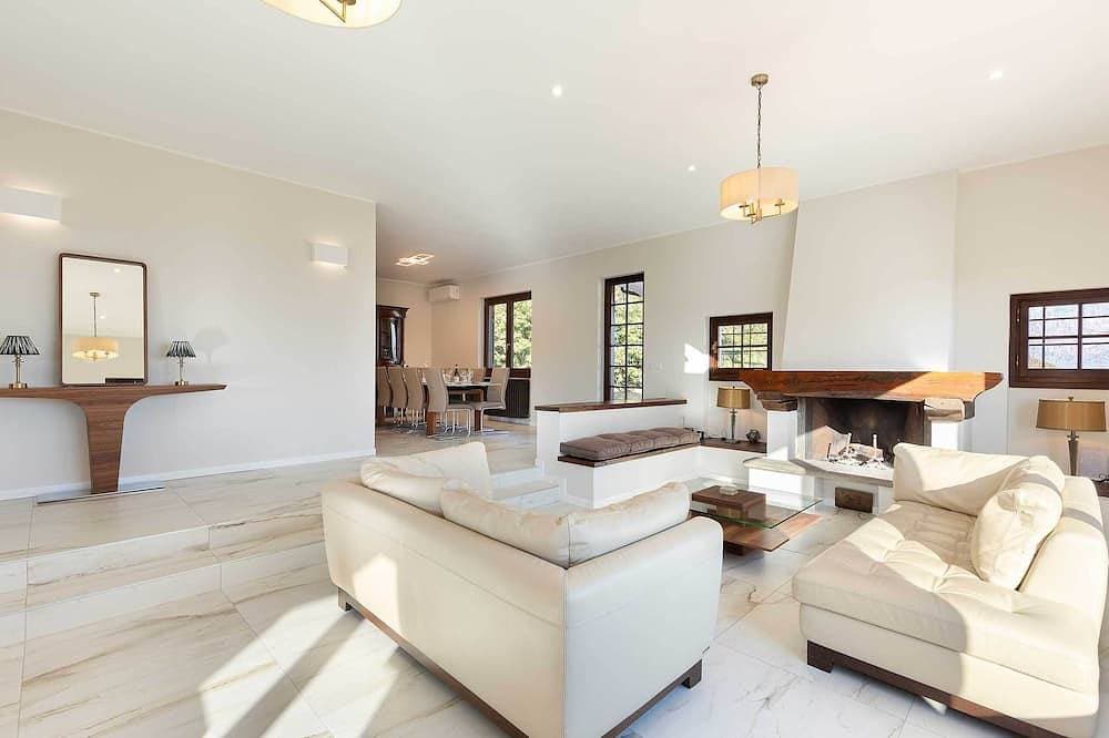 Foto 7 von 30: Einladende, attraktive Villa mit Pool und Blick auf den Lago! - Villa Mirella