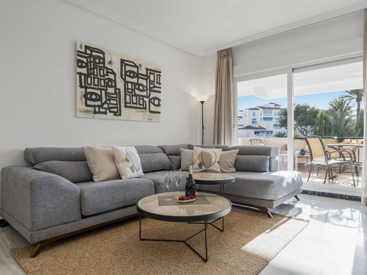 Foto 4 von 43: Ferienwohnung für 4 Personen mit Pool