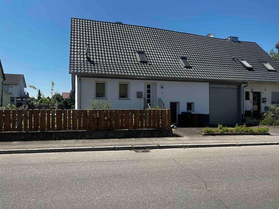 Foto 13 von 43: Three-Bedroom House