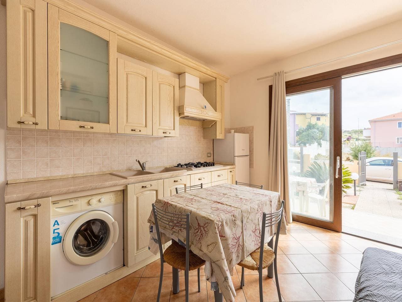 Foto 5 von 30: In einer Wohnung mit privater Terrasse und Klimaanlage