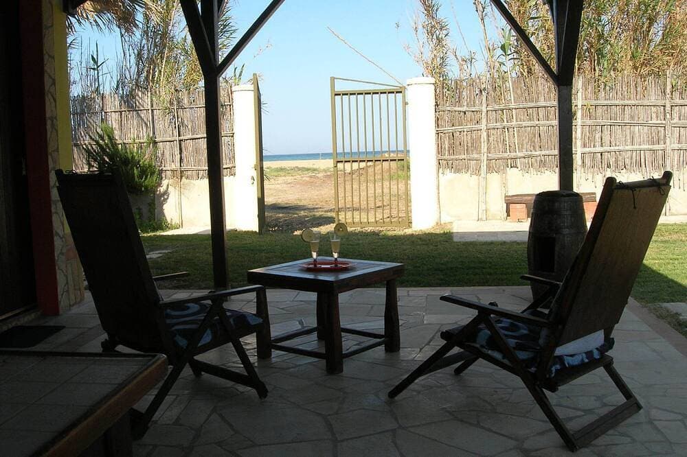 Foto 12 von 30: Chalet mit privatem Pool mit direktem Zugang zum Strand