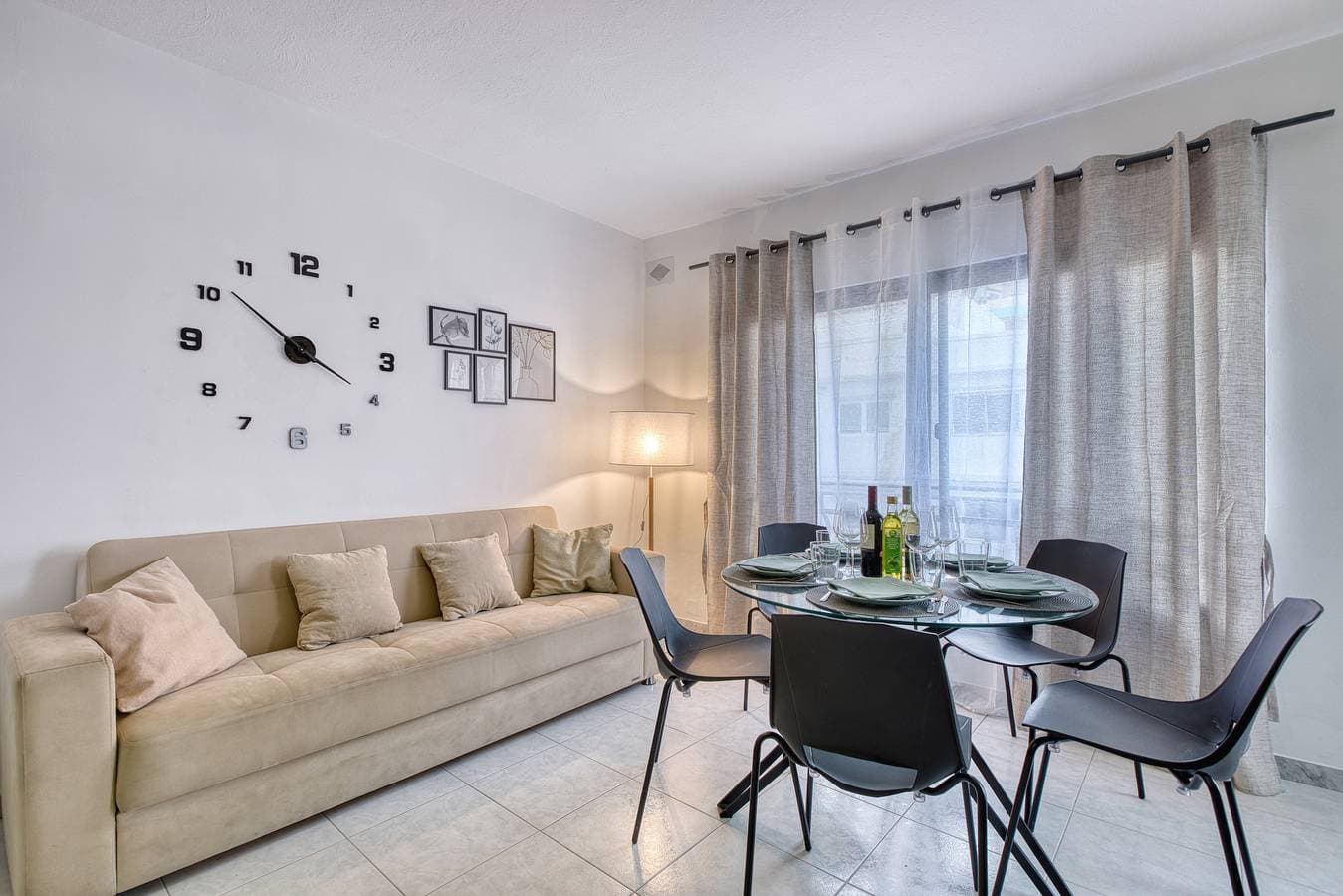 Foto 4 von 23: Ferienwohnung für 5 Personen mit Balkon