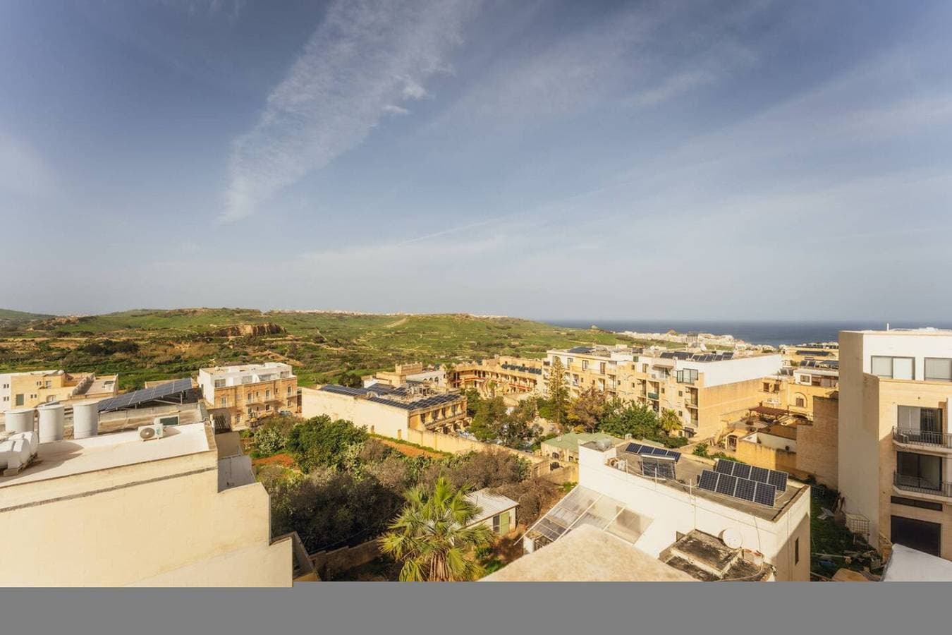 Foto 5 von 39: Gozo Penthouse with Terrace, BBQ & Private Roof