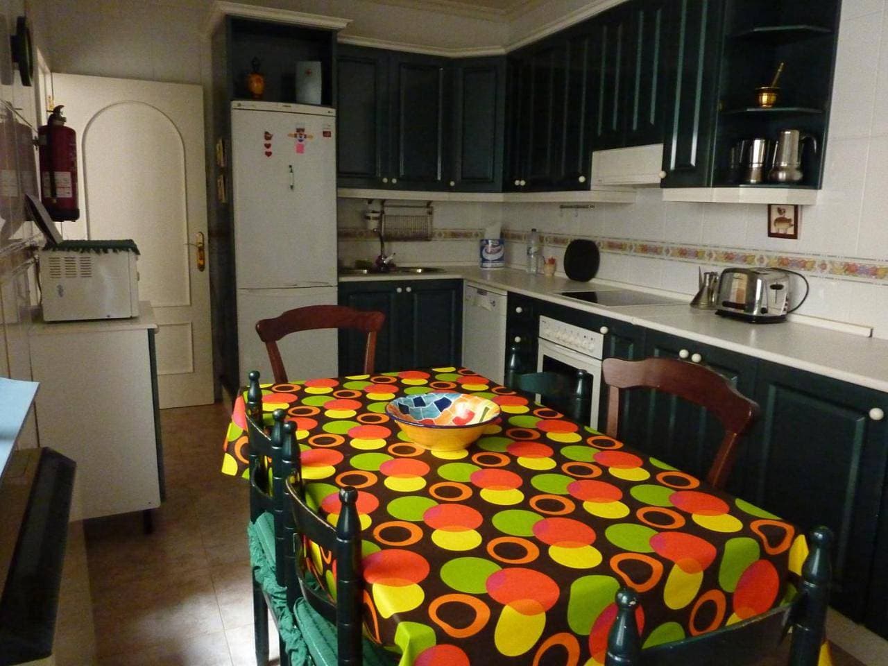 Foto 9 von 26: Three-Bedroom Apartment