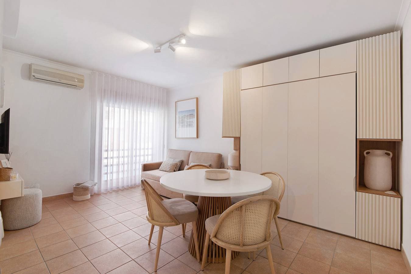 Foto 4 von 22: Ferienwohnung 'Almadrava' mit Gemeinschaftspool, Wi-Fi und Klimaanlage